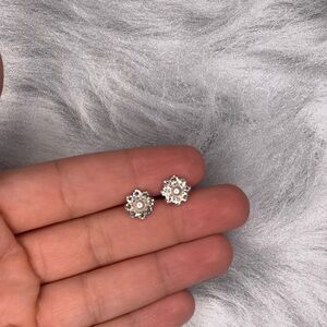 Elegant Vintage Silver Floral Stud Earrings + Silver Heart earrings